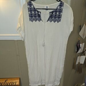Old Navy White Top with Navy Embroidery